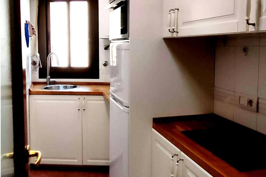Apartamento En Zona De Ocio Casco Antiguo Alicante Bagian luar foto