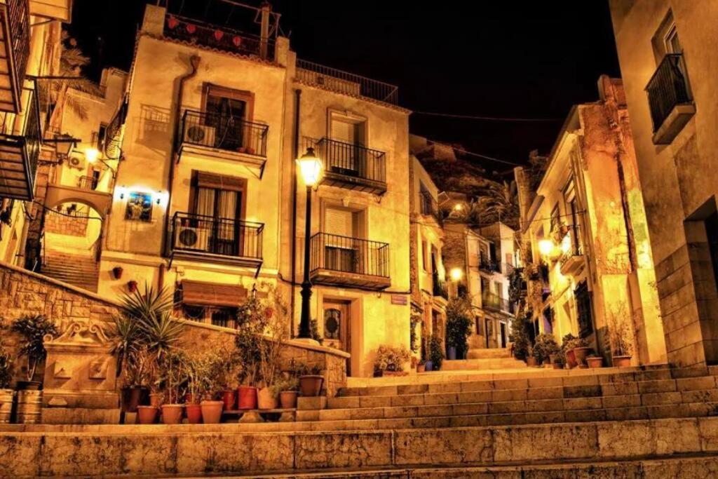 Apartamento En Zona De Ocio Casco Antiguo Alicante Bagian luar foto